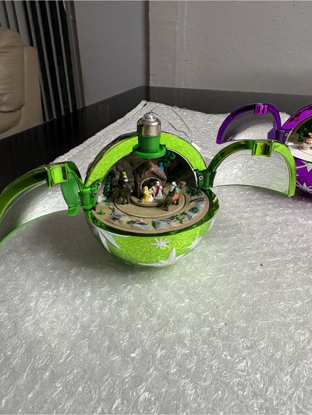 Mr. Christmas Hidden Holiday Music Box Ornaments - Picture 5 of 6